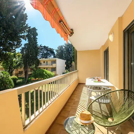 Aparthotel Les 15 Pins & La - Piscines, A 5min, Climatisation