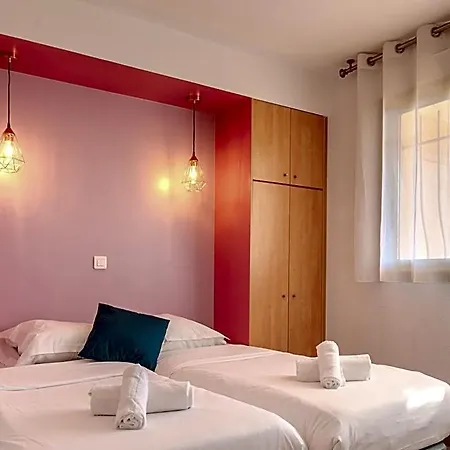 Les 15 Pins & La - Piscines, A 5min, Climatisation Aparthotel Antibes